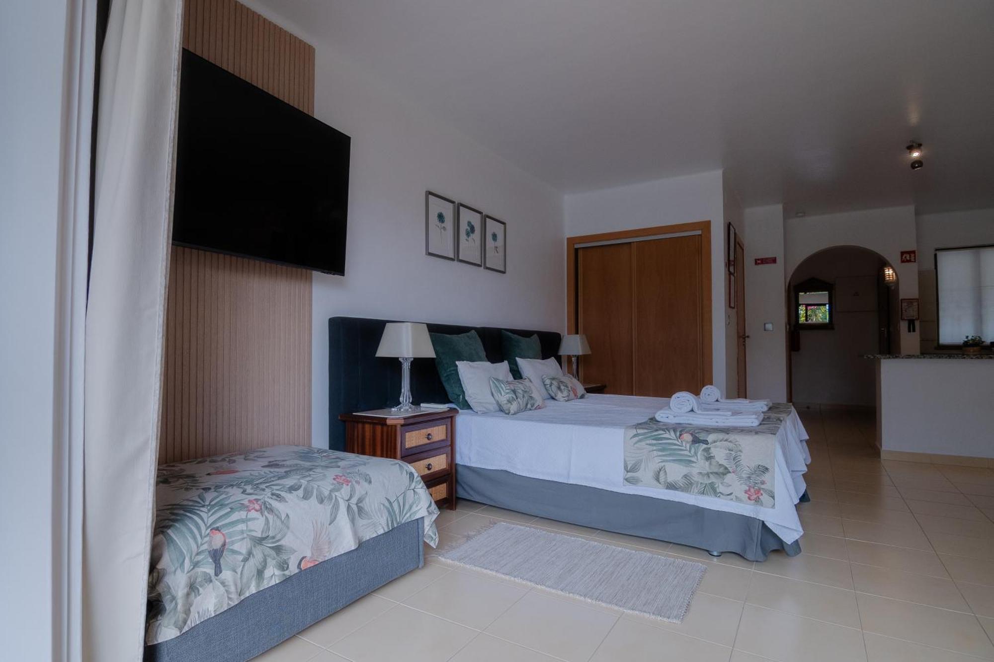 Seacoast Retreat With Pool And Beach Access By Drago Rentals Albufeira Exterior foto